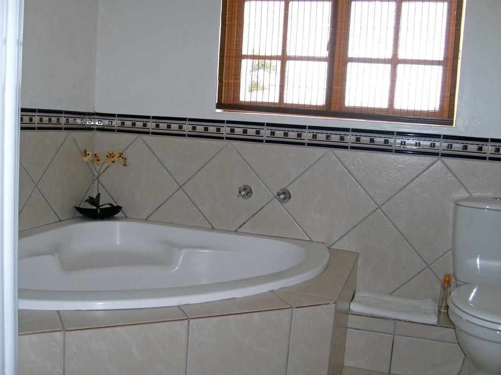 Smart Villa Guest House Іст-Лондон Номер фото